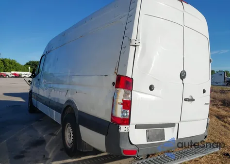 2016 Mercedes-Benz Sprinter 2500 из США, поврежденный, VIN WD3PE8DD8GP363878
